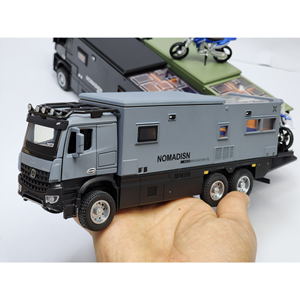 ماشین اسباب بازی کامیون کمپر مرسدس بنز خاکستری مقیاس 1:24 BENZ NOMADISN_اسباب بازی